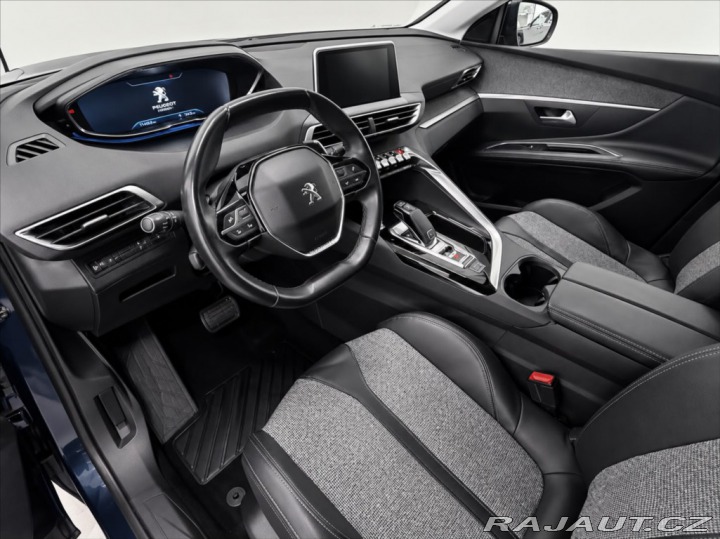 Peugeot 5008 1,6 7 míst/Tažné/Aut/Navi 2017