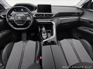 Peugeot 5008 1,6 7 míst/Tažné/Aut/Navi 2017