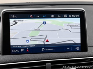 Peugeot 5008 1,6 7 míst/Tažné/Aut/Navi 2017