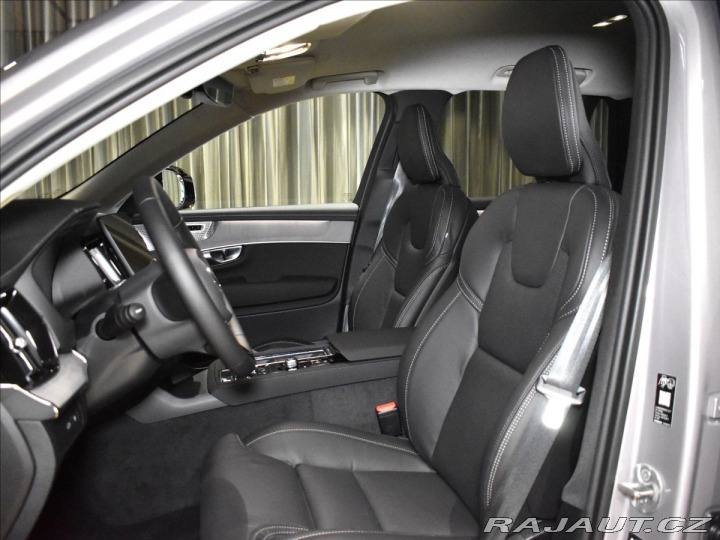 Volvo XC90 2,0 T8 Plus Dark 2026