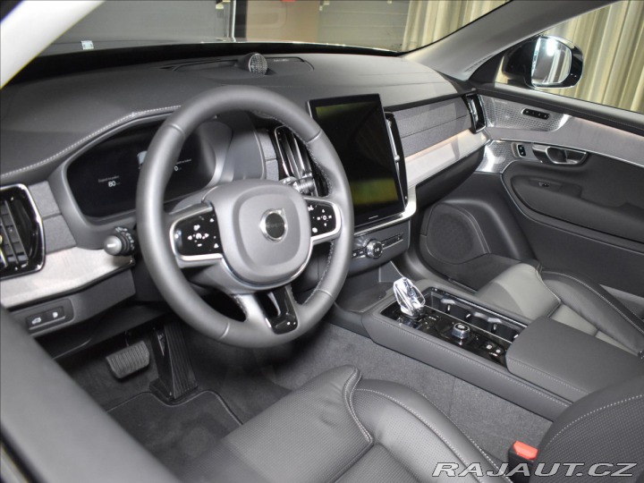 Volvo XC90 2,0 T8 Plus Dark 2026
