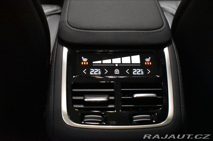 Volvo XC90 2,0 T8 Plus Dark 2026