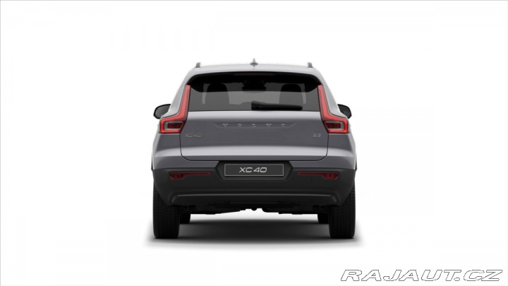 Volvo XC40 2,0 B3 Plus 2026