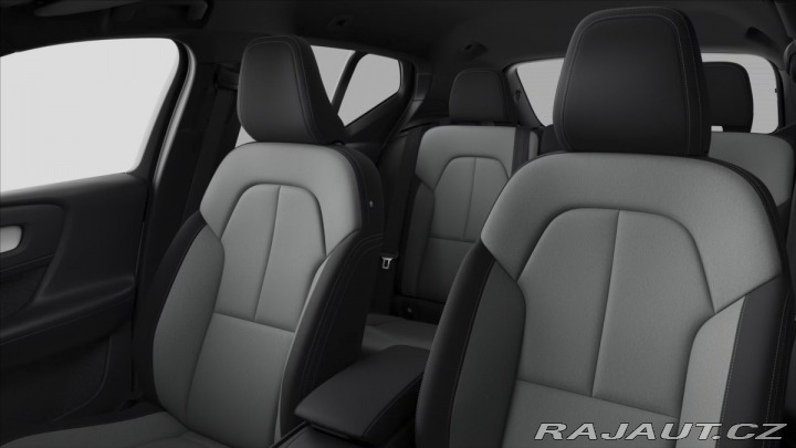 Volvo XC40 2,0 B3 Plus 2026