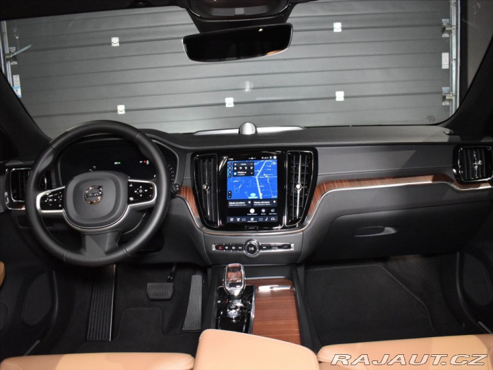 Volvo V60 2,0 B4 Ultra Panorama,B&a 2026