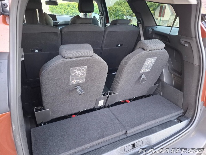 Peugeot 5008 1,2 PureTech 130k , 7 m 2021