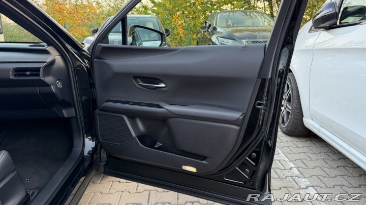 Lexus Ostatní modely UX 250h 300H 2,0 HEV F SPORT DESI 2023