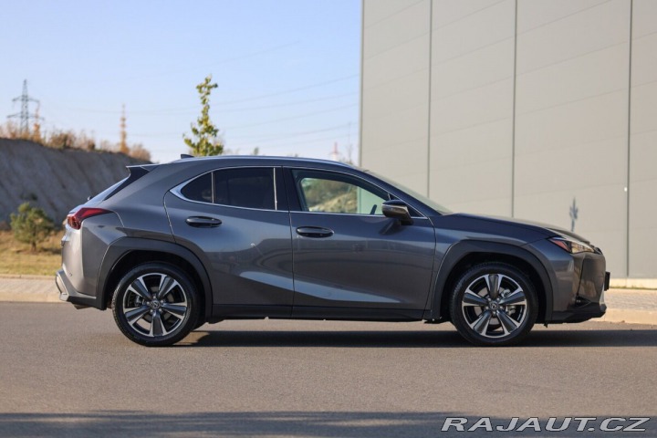 Lexus Ostatní modely UX 300h 300H 2,0 HEV PRESTIGE 4X4 2024