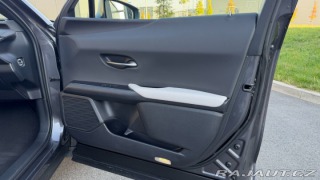 Lexus Ostatní modely UX 300h 300H 2,0 HEV PRESTIGE 4X4 2024