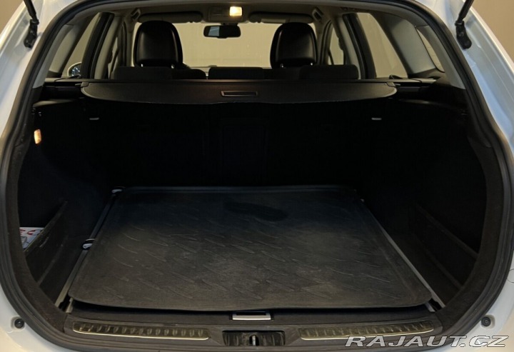 Toyota Avensis 2.0 D-4D LUNA 2012