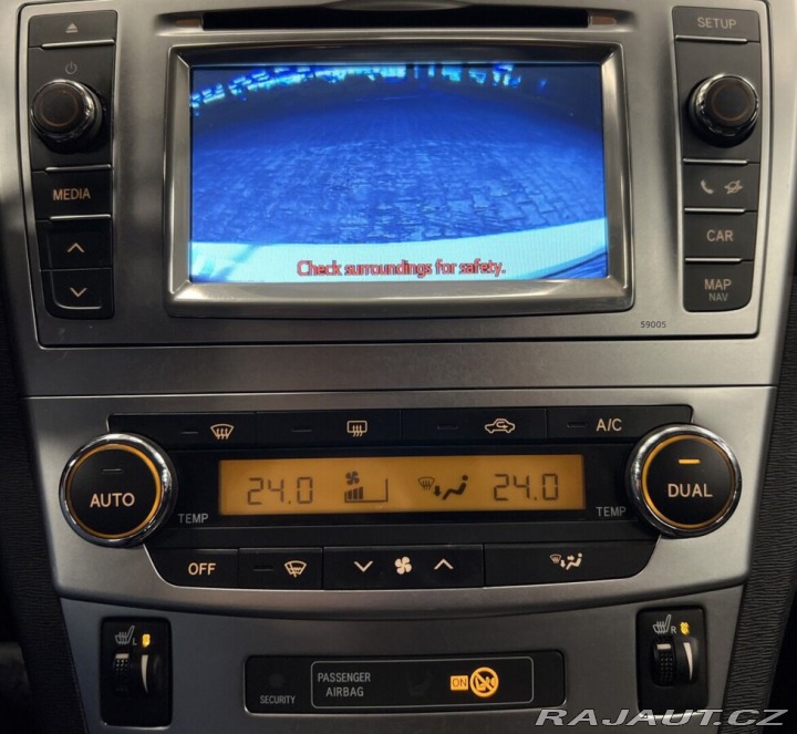 Toyota Avensis 2.0 D-4D LUNA 2012