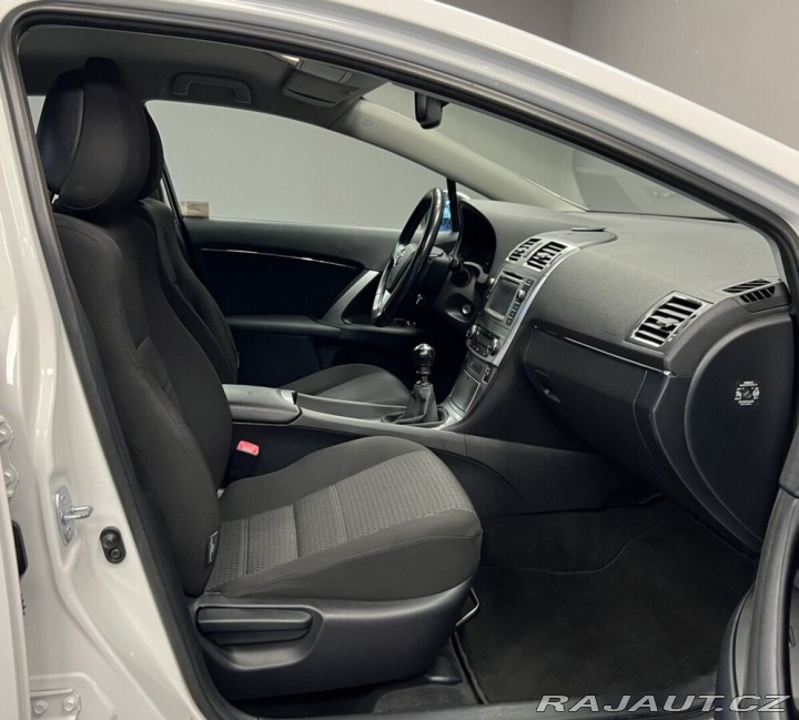 Toyota Avensis 2.0 D-4D LUNA 2012