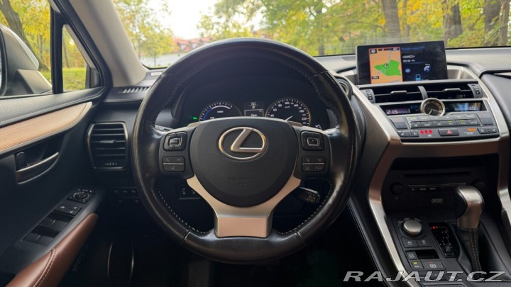 Lexus Ostatní modely NX 300h 300H 2,5 HEV PREMIUM (LUX 2015