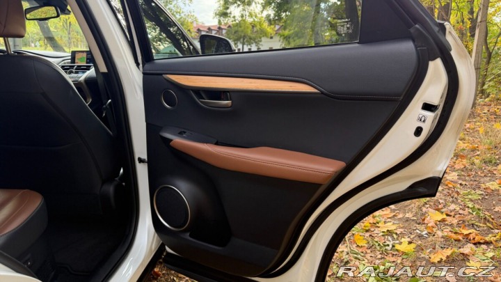 Lexus Ostatní modely NX 300h 300H 2,5 HEV PREMIUM (LUX 2015