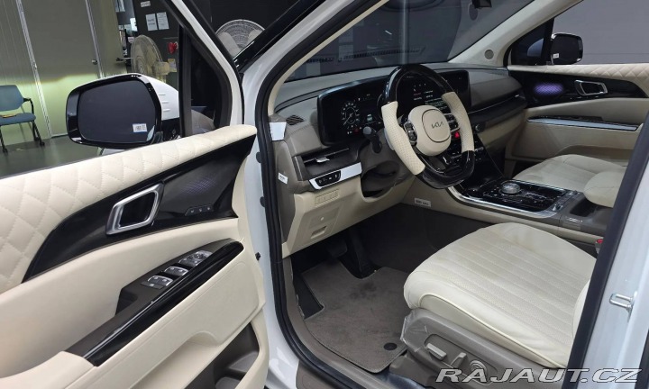 Kia Carnival HI LIMOUSINE CONVERSION 2023