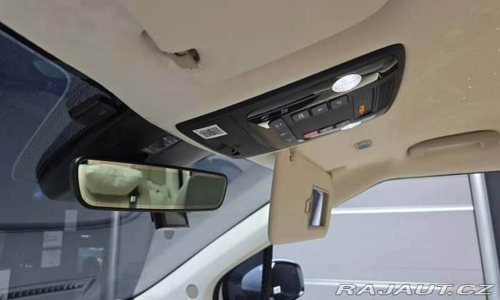 Kia Carnival HI LIMOUSINE CONVERSION 2023