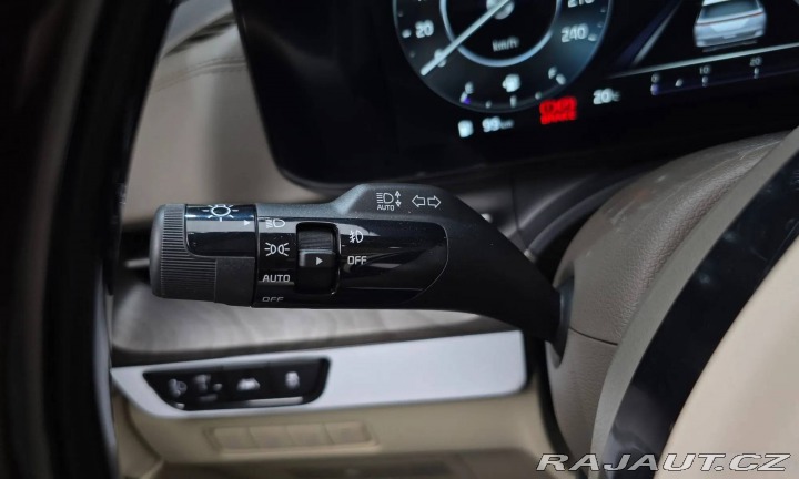 Kia Carnival HI LIMOUSINE CONVERSION 2023