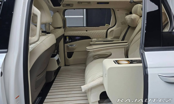 Kia Carnival HI LIMOUSINE CONVERSION 2023