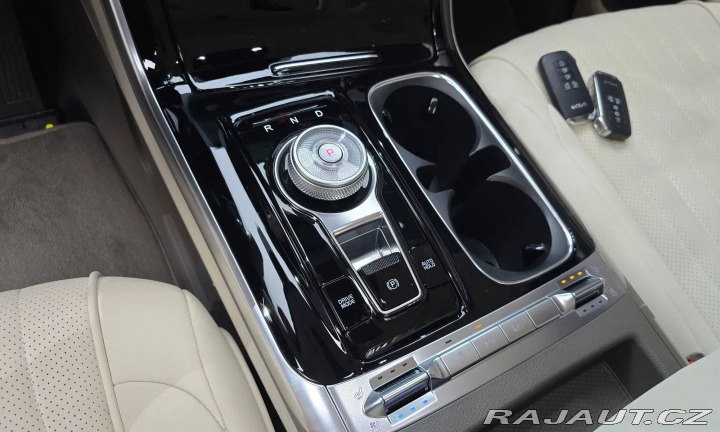 Kia Carnival HI LIMOUSINE CONVERSION 2023