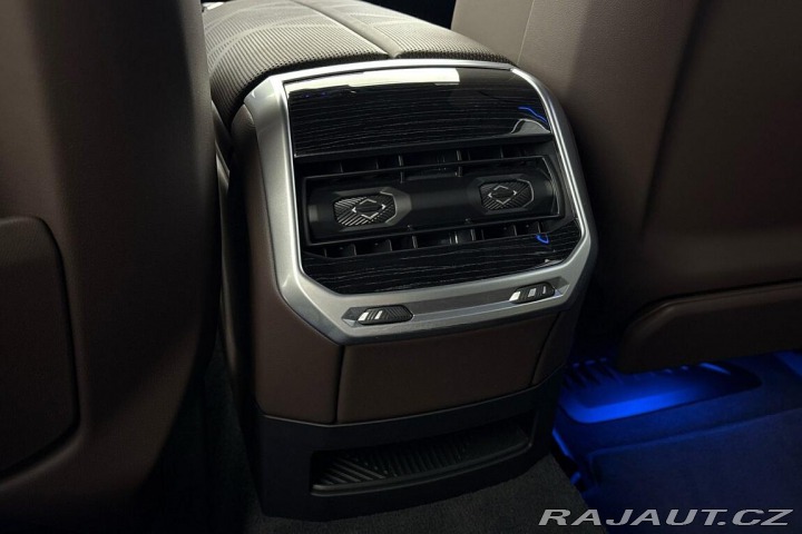 BMW i7 xDrive60 2023