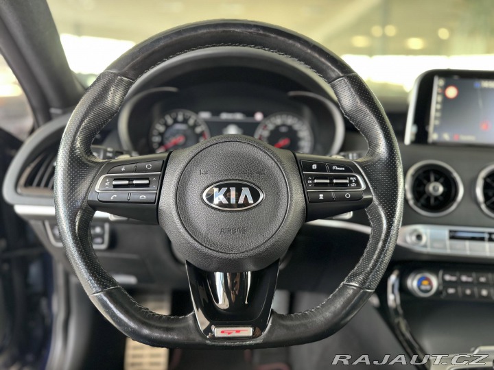 Kia Stinger 3,3TGDI V6*4WD*HUD*360kam 2018