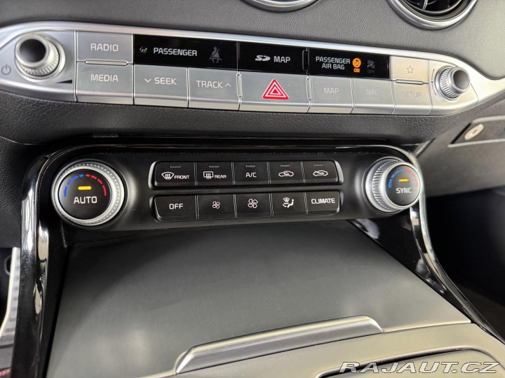 Kia Stinger 3,3TGDI V6*4WD*HUD*360kam 2018