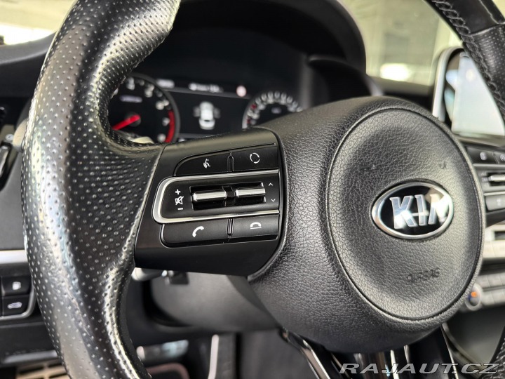 Kia Stinger 3,3TGDI V6*4WD*HUD*360kam 2018