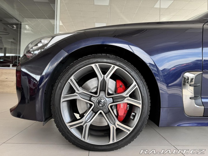 Kia Stinger 3,3TGDI V6*4WD*HUD*360kam 2018