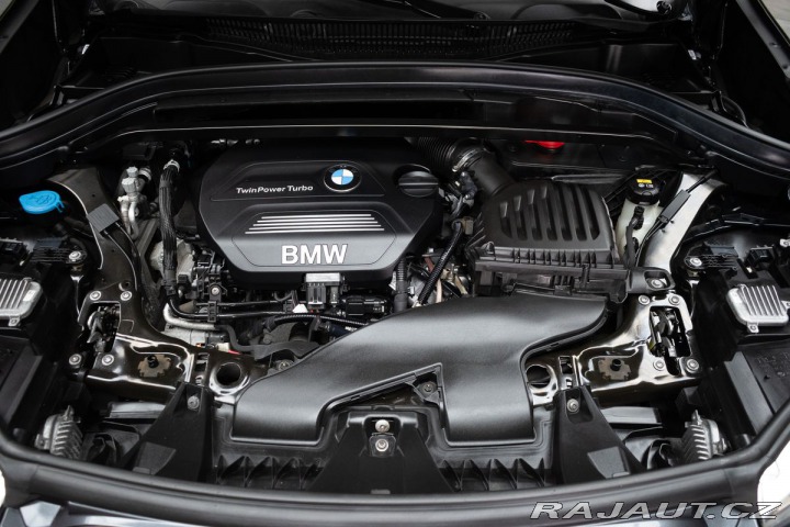 BMW X1 xDrive20d Sport Line*HEAD 2017