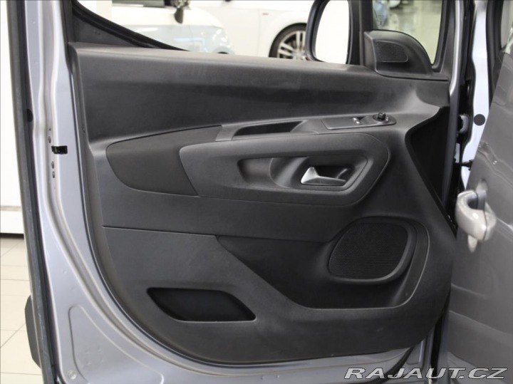 Opel Combo 1,2 Turbo 81kW LONG 7-mís 2021