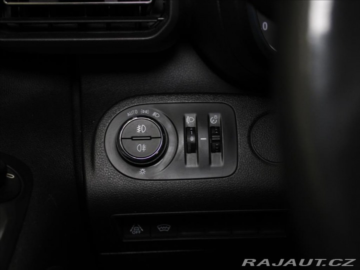 Opel Combo 1,2 Turbo 81kW LONG 7-mís 2021