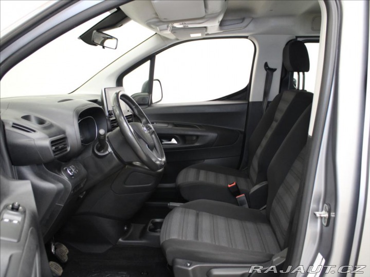 Opel Combo 1,2 Turbo 81kW LONG 7-mís 2021