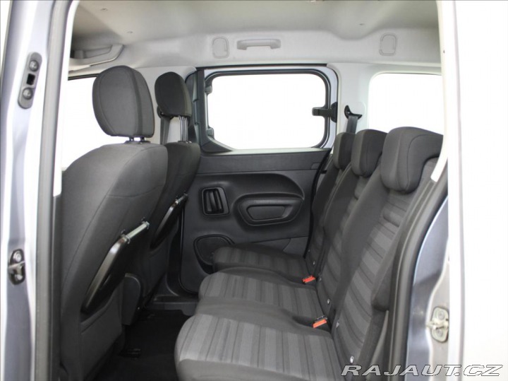 Opel Combo 1,2 Turbo 81kW LONG 7-mís 2021