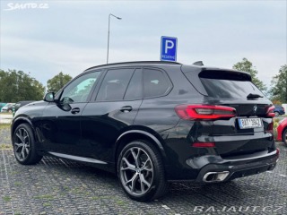 BMW X5 3,0 xDrive40d,vzduch,7m 2021