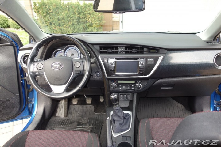Toyota Auris 1,6 i 97 kW, 2013, 58 5 2013