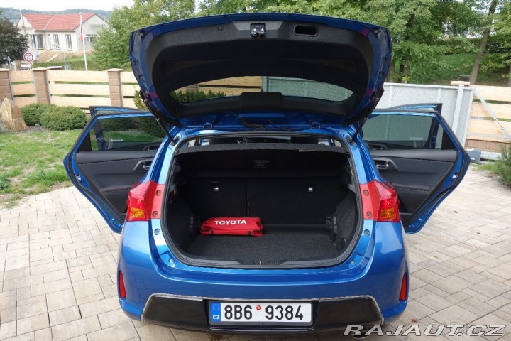 Toyota Auris 1,6 i 97 kW, 2013, 58 5 2013