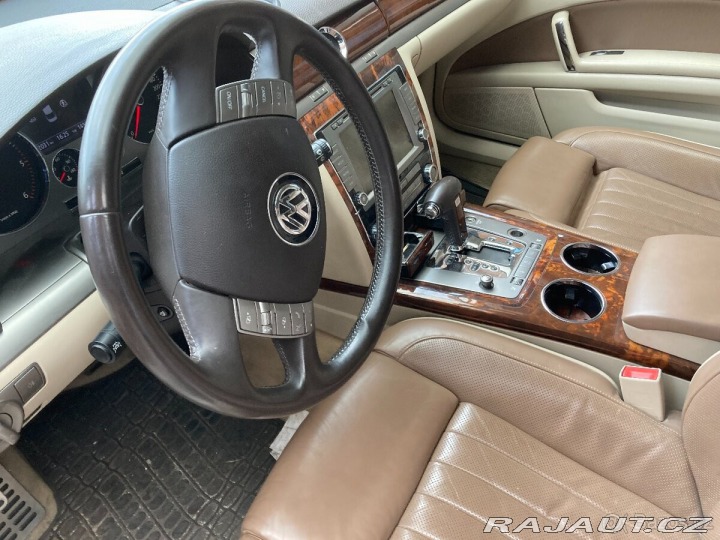 Volkswagen Phaeton 3,0   Individual TDI 176K 2011