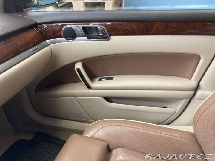 Volkswagen Phaeton 3,0   Individual TDI 176K 2011
