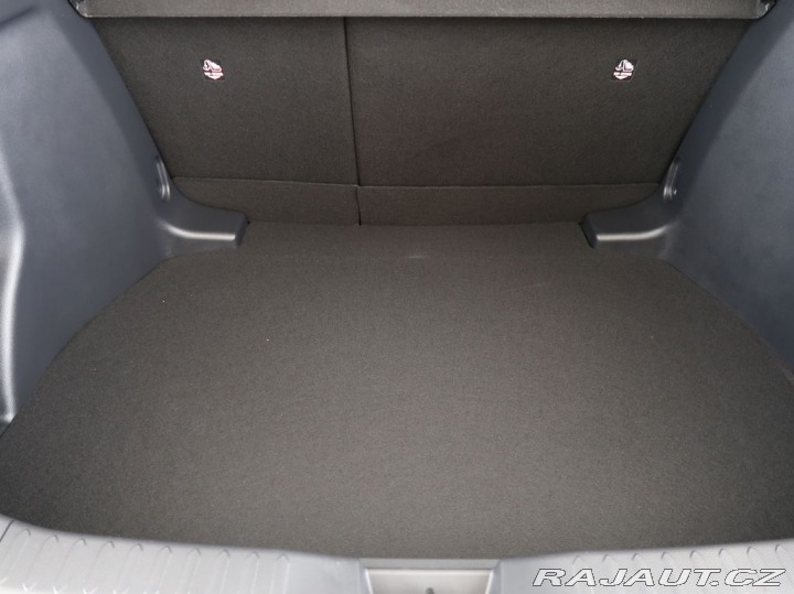 Toyota C-HR 1.8Hybrid,Comfort,CZ,1Maj 2025