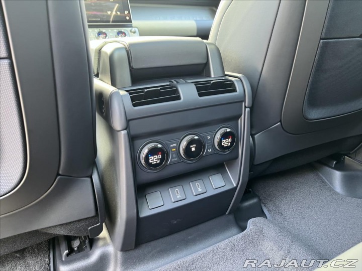 Land Rover Defender 4,4 110 OCTA P635 V8 AWD 2026