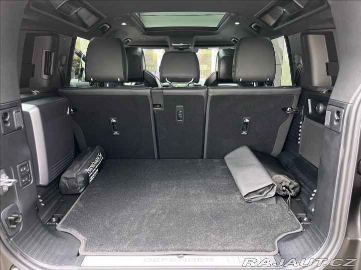 Land Rover Defender 4,4 110 OCTA P635 V8 AWD 2026
