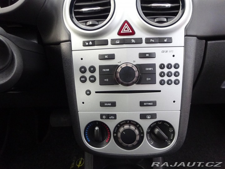 Opel Corsa 1.4i 74kW AUTOMAT SERVISK 2011