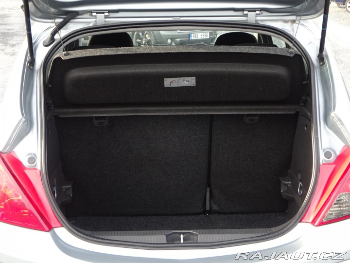Opel Corsa 1.4i 74kW AUTOMAT SERVISK 2011
