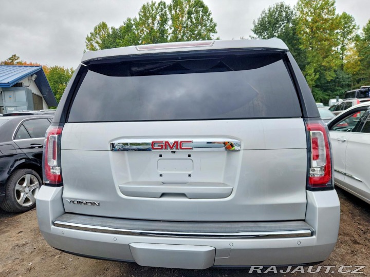 Chevrolet Ostatní modely GMC YUKON DENALI 4WD 2015