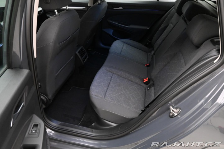 Volkswagen Golf 2,0 TDI 85 kW DSG Life Zá 2022