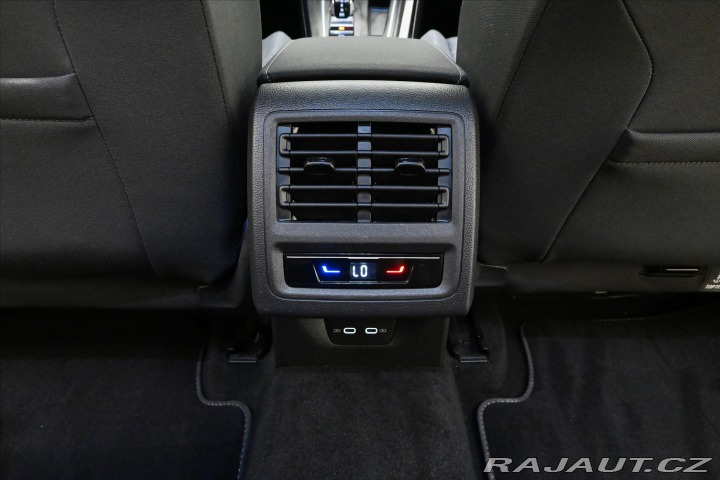 Volkswagen Golf 2,0 TDI 85 kW DSG Life Zá 2022