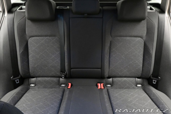 Volkswagen Golf 2,0 TDI 85 kW DSG Life Zá 2022