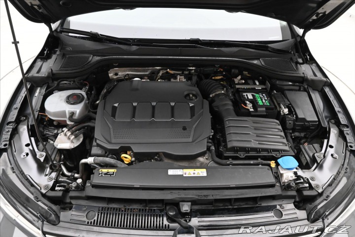 Volkswagen Golf 2,0 TDI 85 kW DSG Life Zá 2022