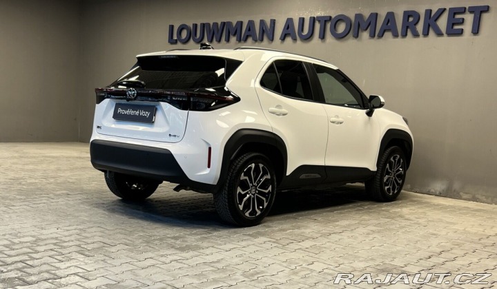 Toyota Yaris Cross 1,5 Hybrid AT Style 2026