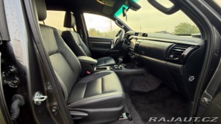 Toyota Hilux AT INVINCIBLE 2026